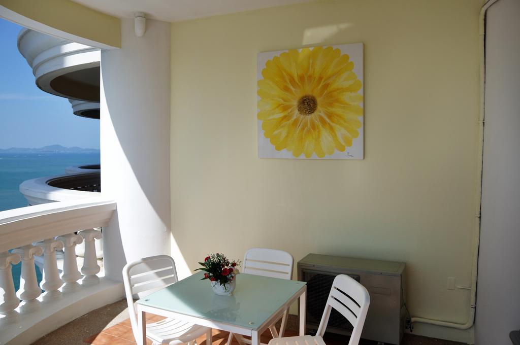 Sky Beach Apartment Pattaya Luaran gambar