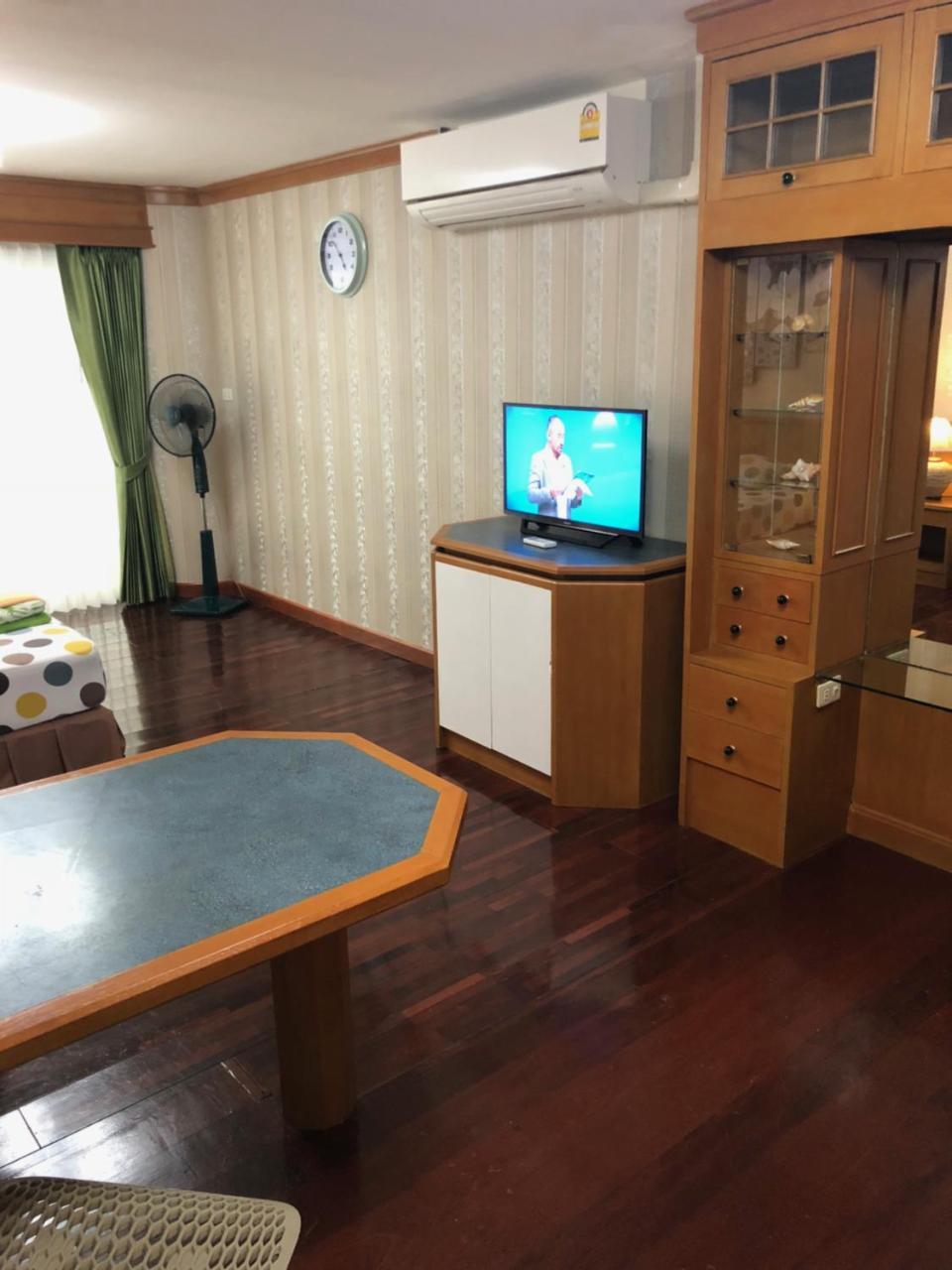Sky Beach Apartment Pattaya Luaran gambar